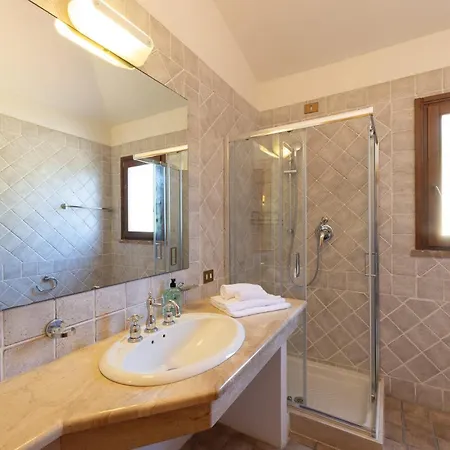 Classical Res Baiadellepalme T6 -2 Bedroom 6 Per * Теулада
